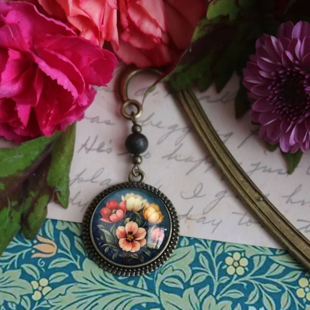 Moody‎ Tulip Bookmark - Spring Flowers - RARE Antique Bronze Vintage Book Hook